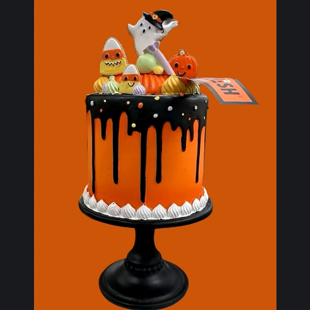 Ghoulish Halloween Decor Fake Bake Fudge Drip Topped Design